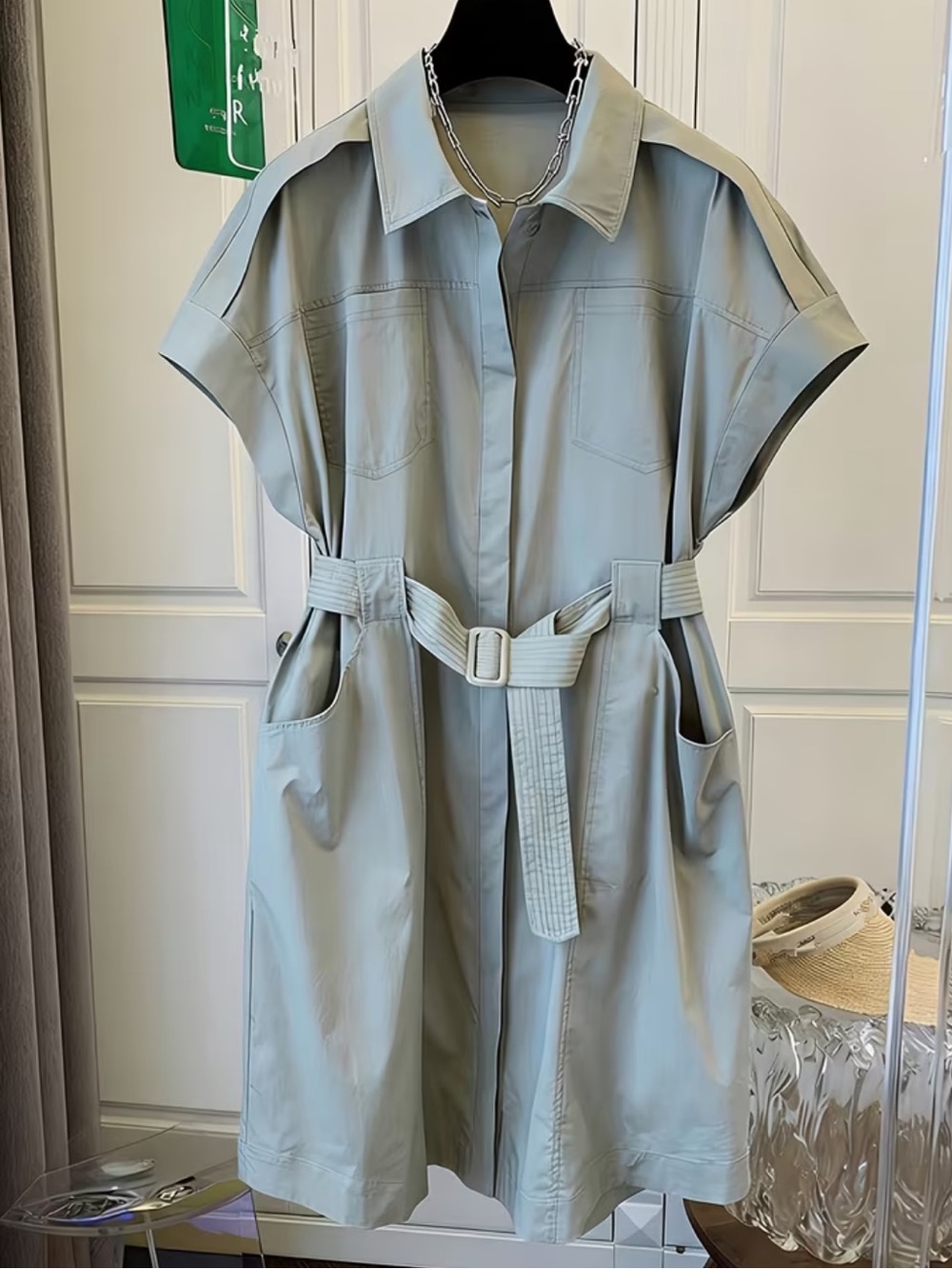 Women's Elegant Midi Dress with - Sleeveless -Line Dress Suitable for Spring/Sum
